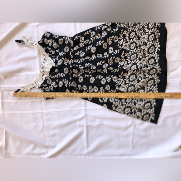 Navy and White Floral Dress with Lace Accents - Picture 11 of 16